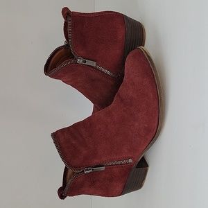 Lucky Brand Bartalino Suede Ankle Bootie Burgundy Size 7